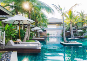 perbedaan hotel dan resort